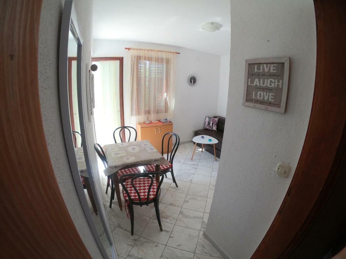 Apartments Delibasic Rogoznica  Luaran gambar
